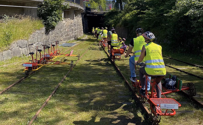 Elektrisk dresintur for familien