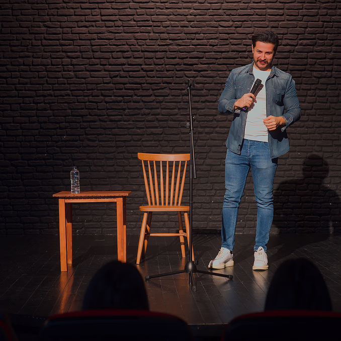 Stand Up-kveld for to