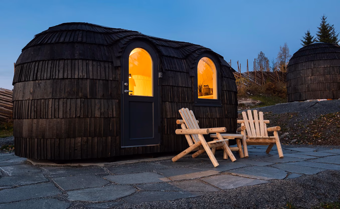 Overnatting i Igloohut
