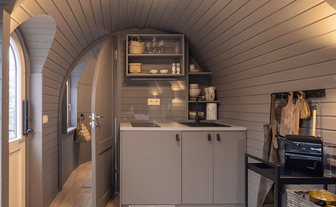 Overnatting i Igloohut