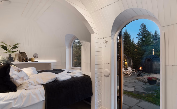 Overnatting i Igloohut