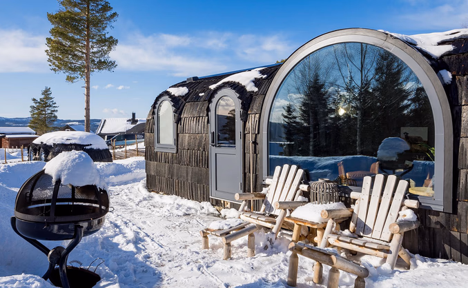 Overnatting i Igloohut