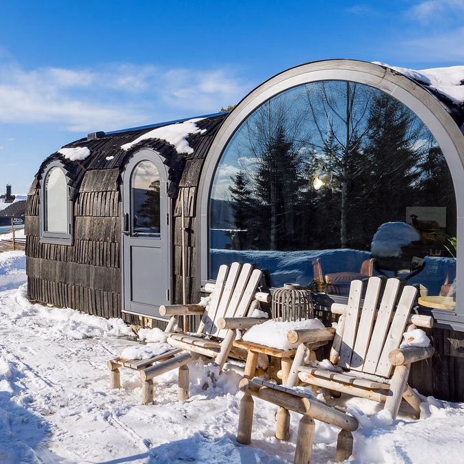 Overnatting i Igloohut