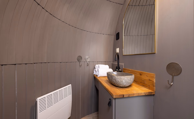 Overnatting i Igloohut