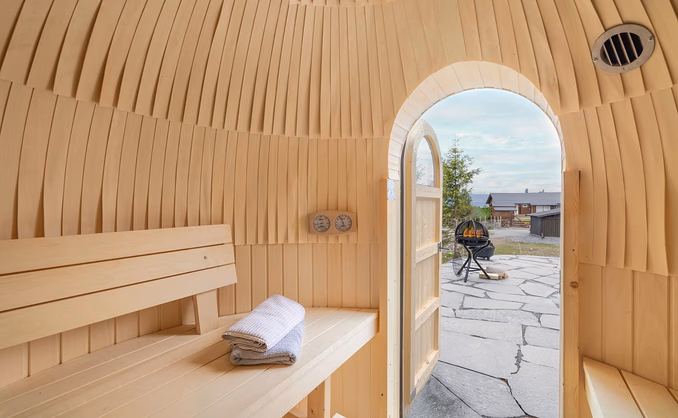 Overnatting i Igloohut