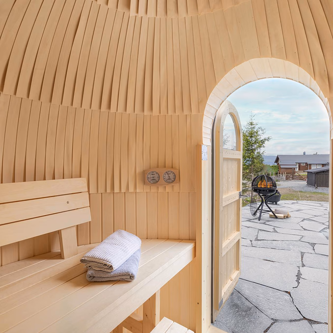 Overnatting i Igloohut