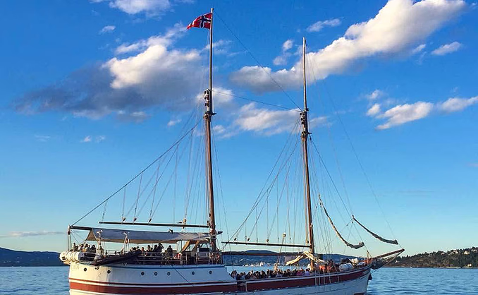 Fjordcruise med rekebuffet