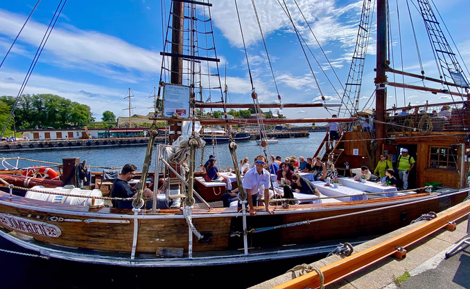 Fjordcruise med rekebuffet