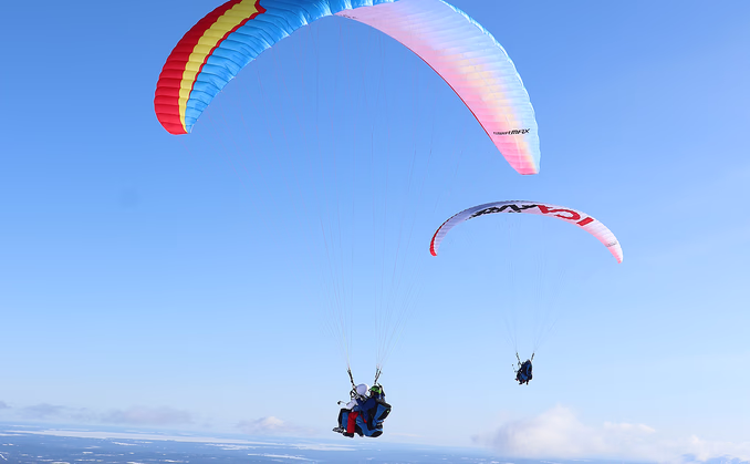 Paragliding tandem