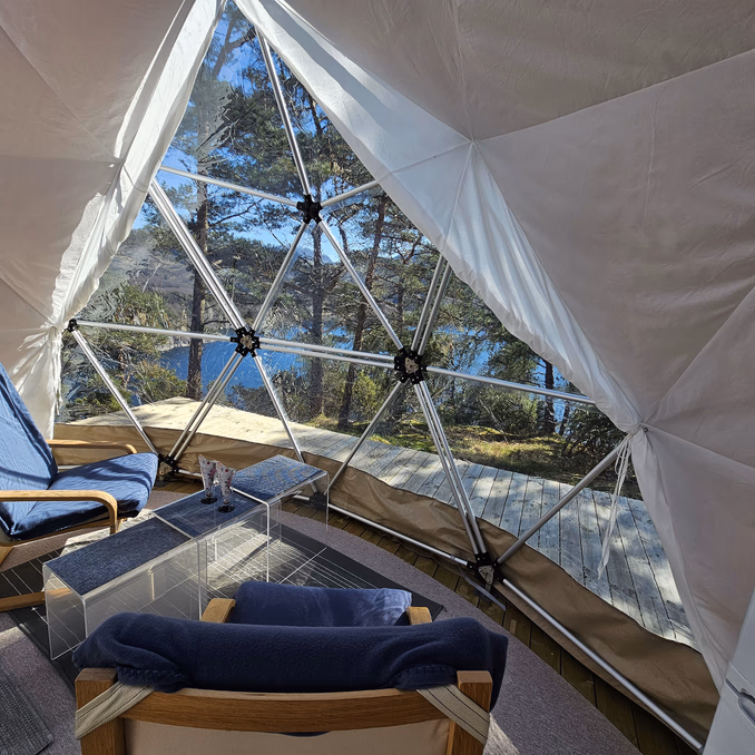 Dome, jacuzzi & sauna