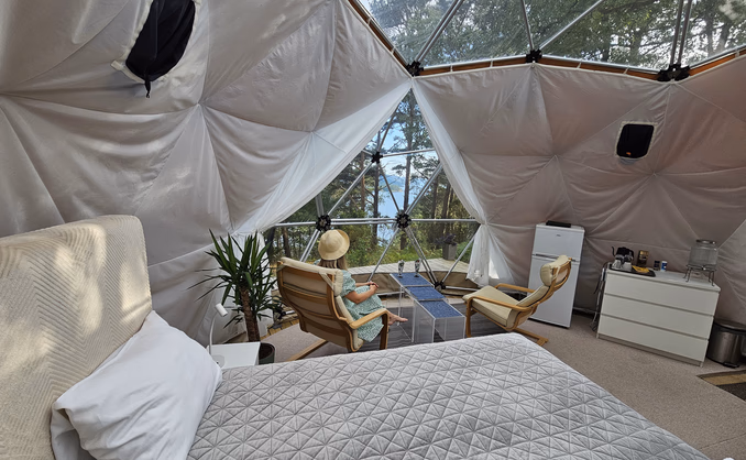 Dome, jacuzzi & sauna