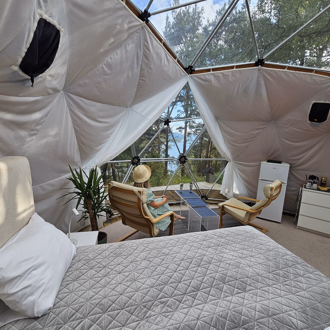 Dome, jacuzzi & sauna