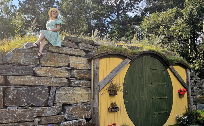 Hobbit Cabin