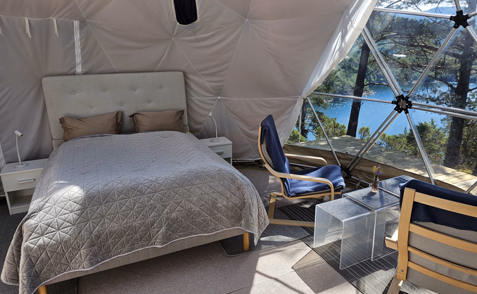 Dome, jacuzzi & sauna