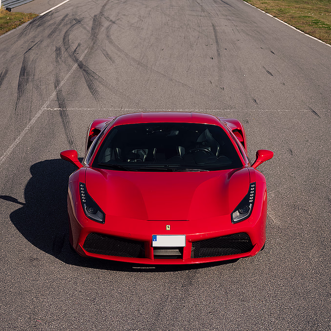 Kjør Ferrari på racerbane