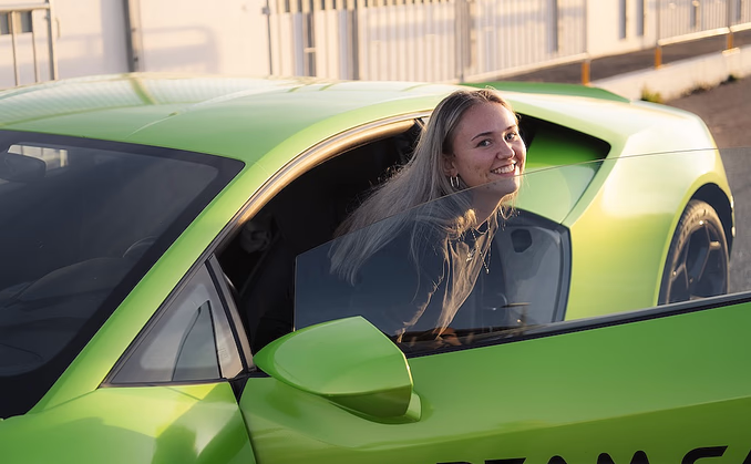 Kjør Lamborghini på racerbane