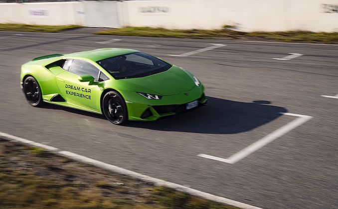 Kjør Lamborghini på racerbane