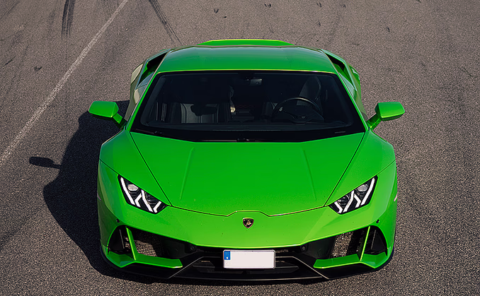 Kjør Lamborghini på racerbane