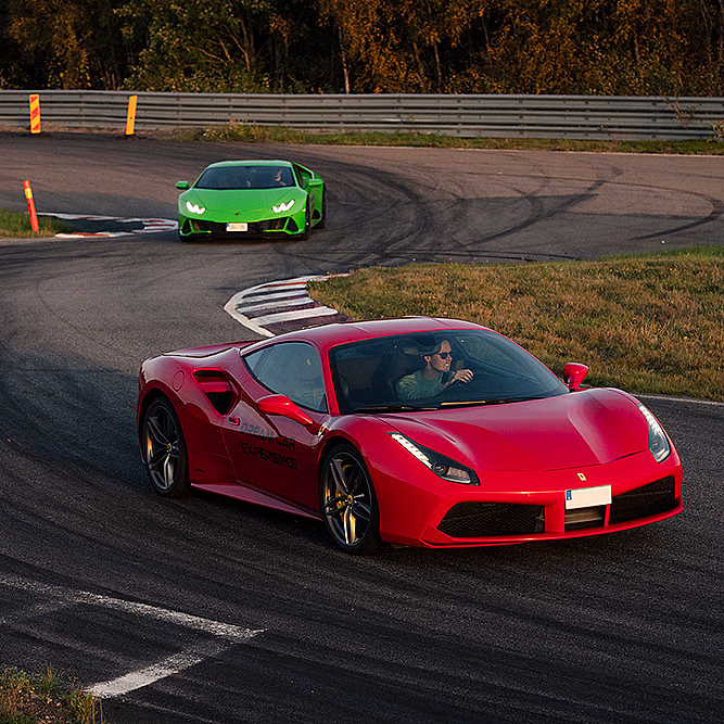 Kjør Lamborghini & Ferrari på racerbane