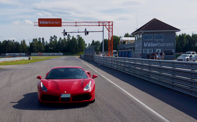 Kjør Ferrari på racerbane
