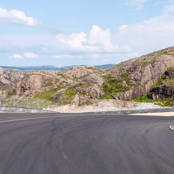 Kjør egen bil på bane