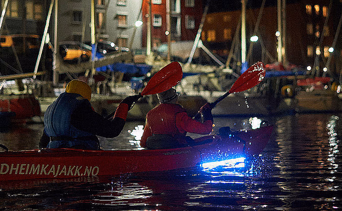 Glødende kajakktur langs Nidelven