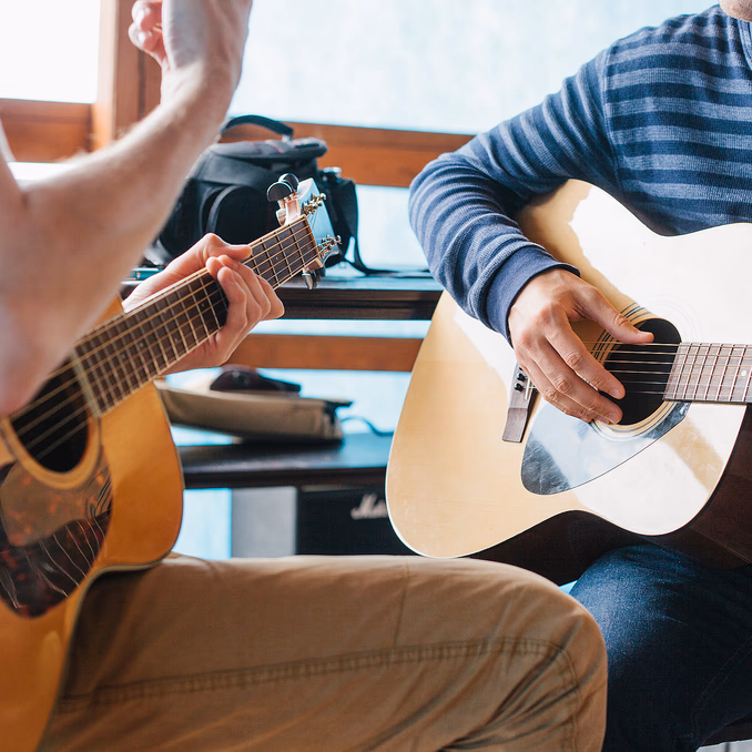 Lær å spille gitar