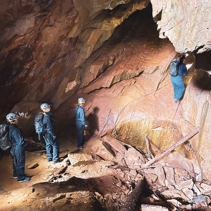 Grottetur i Øyfjellgrotta