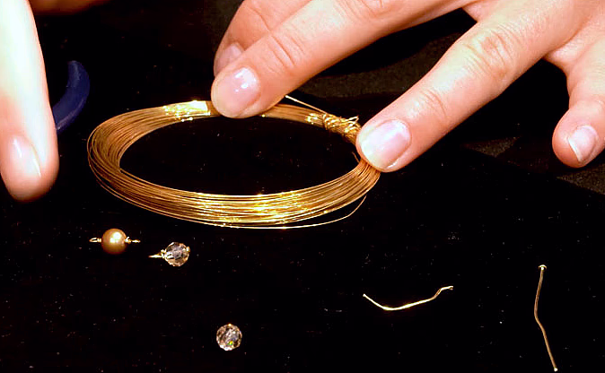 Smykkekurs i å lage egne smykker