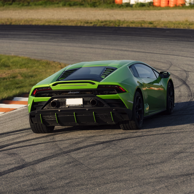 Kjør Lamborghini på racerbane
