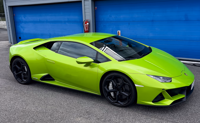 Kjør Lamborghini på racerbane