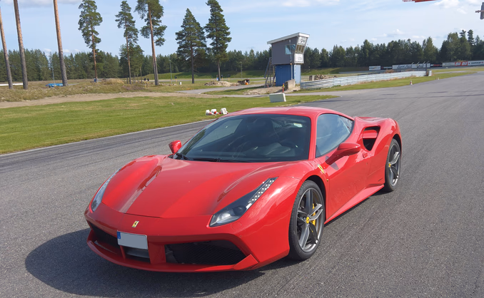 Kjør Ferrari på racerbane