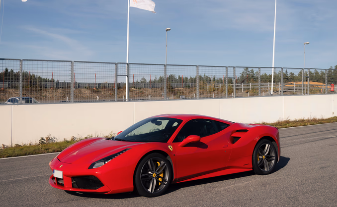 Kjør Ferrari på racerbane