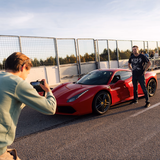 Kjør Ferrari på racerbane