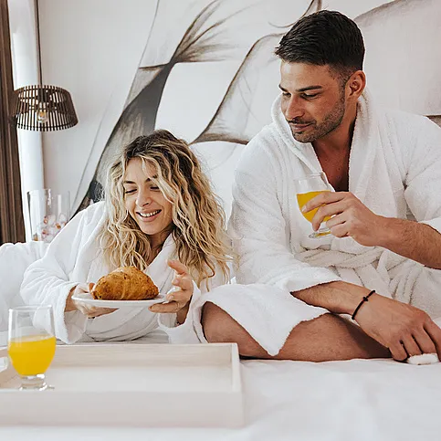 Hotellovernatting for to