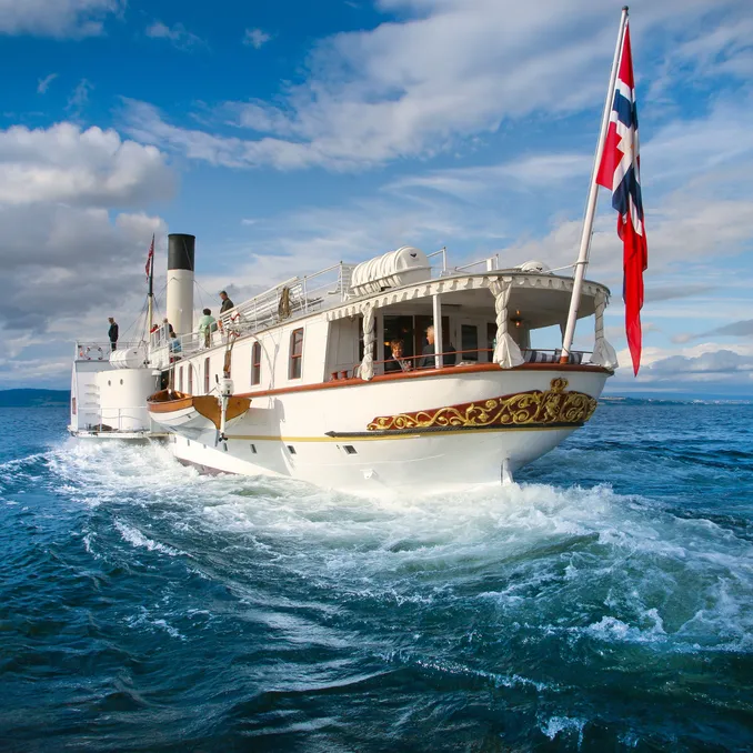 Hjuldamper med middag