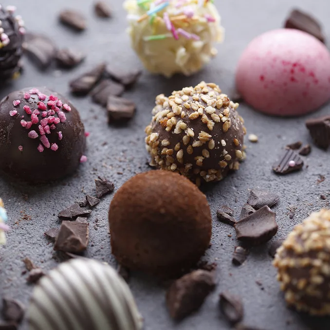 Smykker, sips & sjokolade