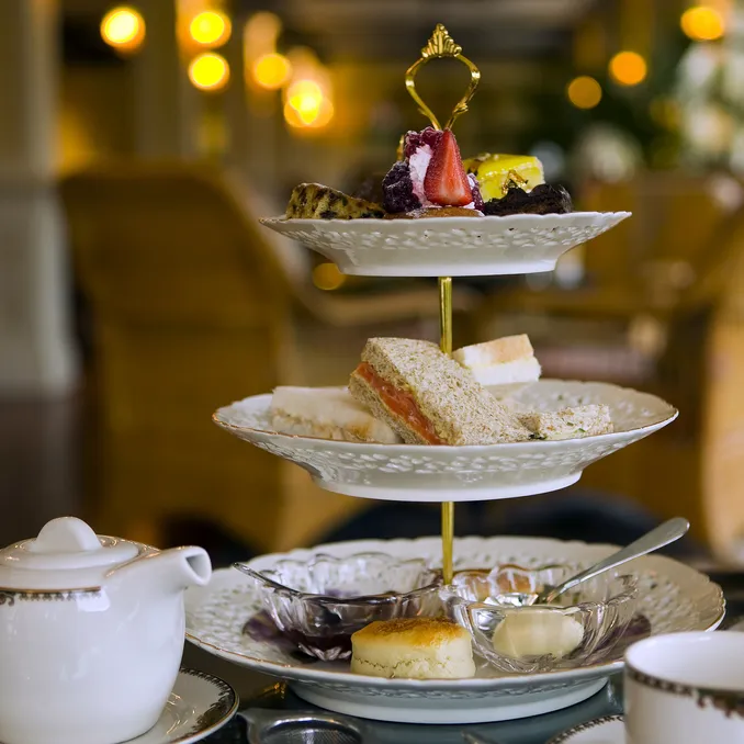 Smykker, sips & sjokolade