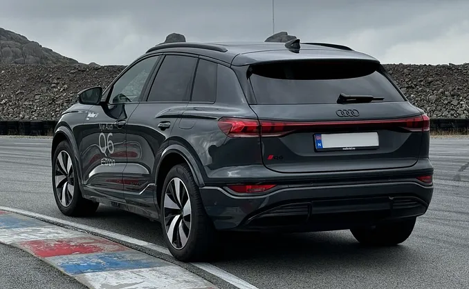 Kjør egen bil på bane