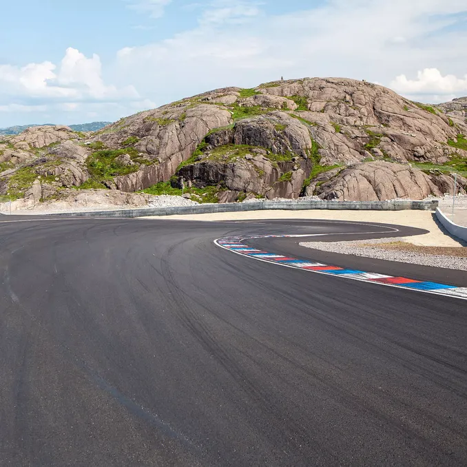 Kjør egen bil på bane