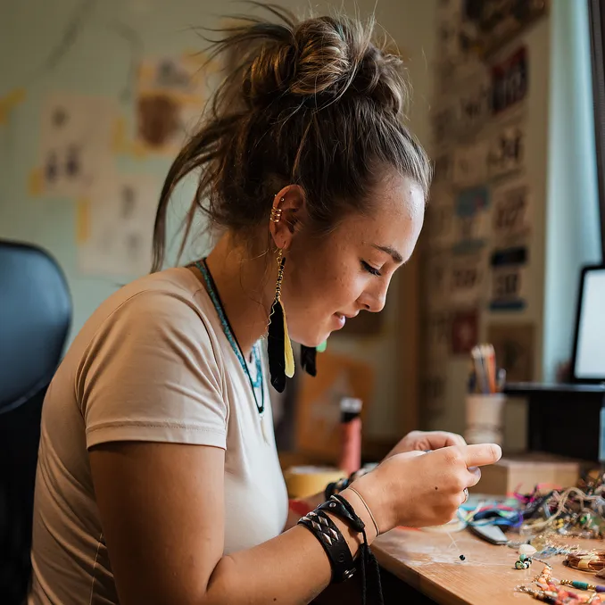 Smykkekurs i å lage egne smykker