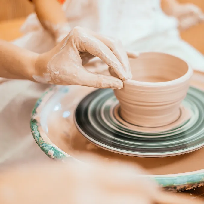 Keramikkurs i grunnleggende dreieteknikk