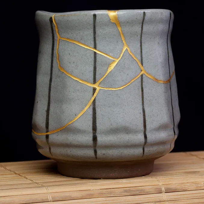 Lag Kintsugi gullkeramikk