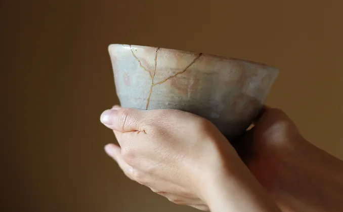 Lag Kintsugi gullkeramikk