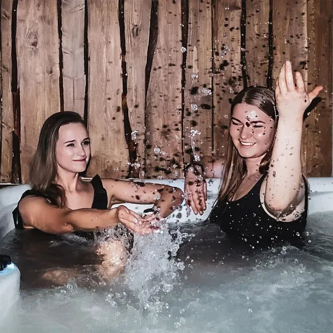 Spa, massasje, sauna & jacuzzi for to