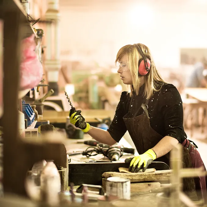 Snekkerkurs for jenter