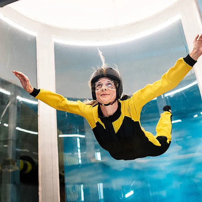 Indoor skydive deluxe