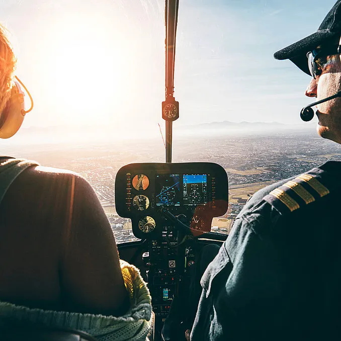 Helikopterleksjon og prøveflyging