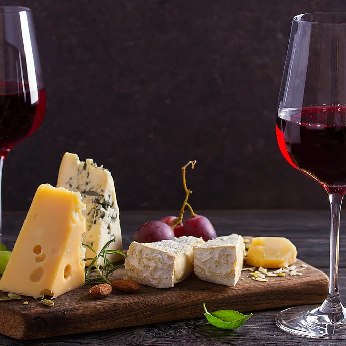 Vin- og ostekveld for to