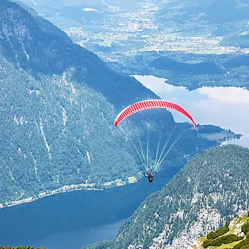 Paragliding tandem